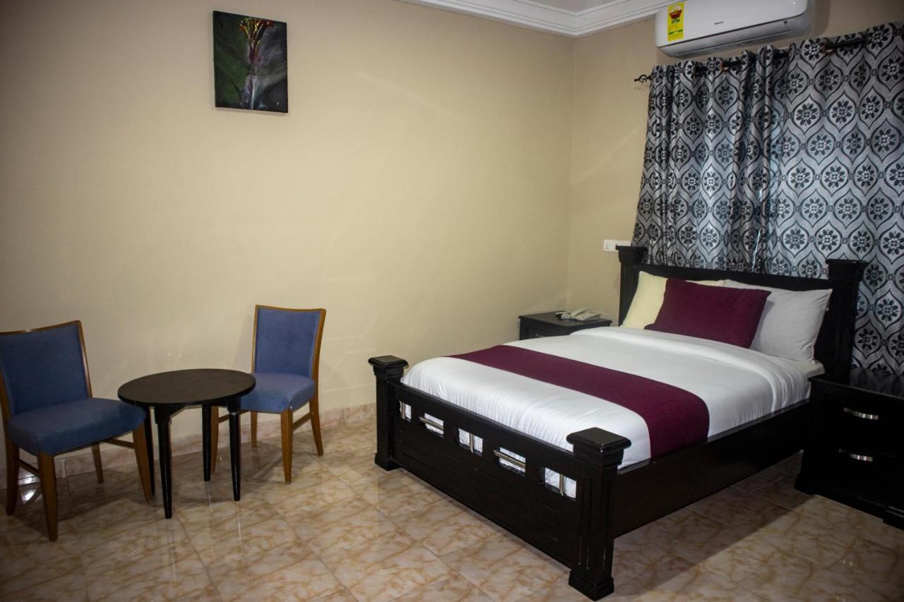 Kislas Luxury Hotel Adenta 外观 照片