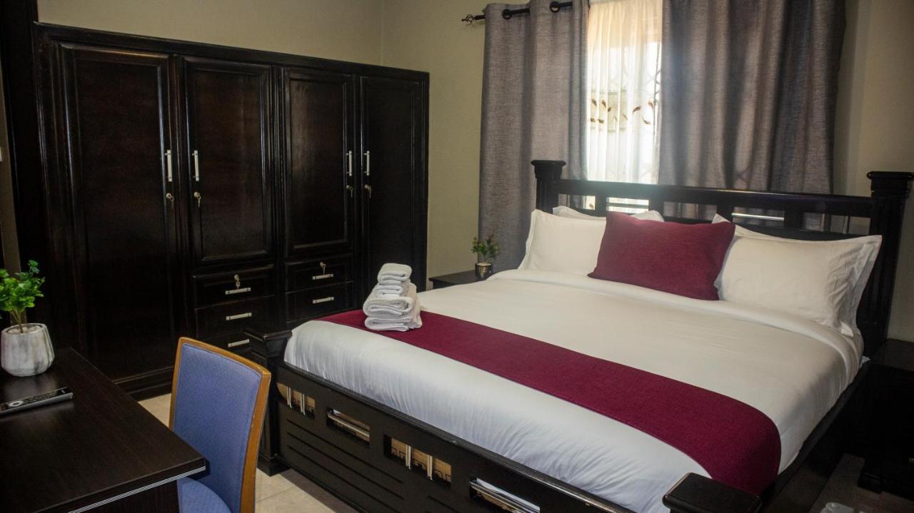 Kislas Luxury Hotel Adenta 外观 照片